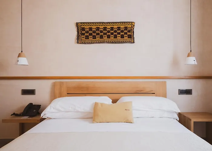 Tramas & 4* 奧爾比亞